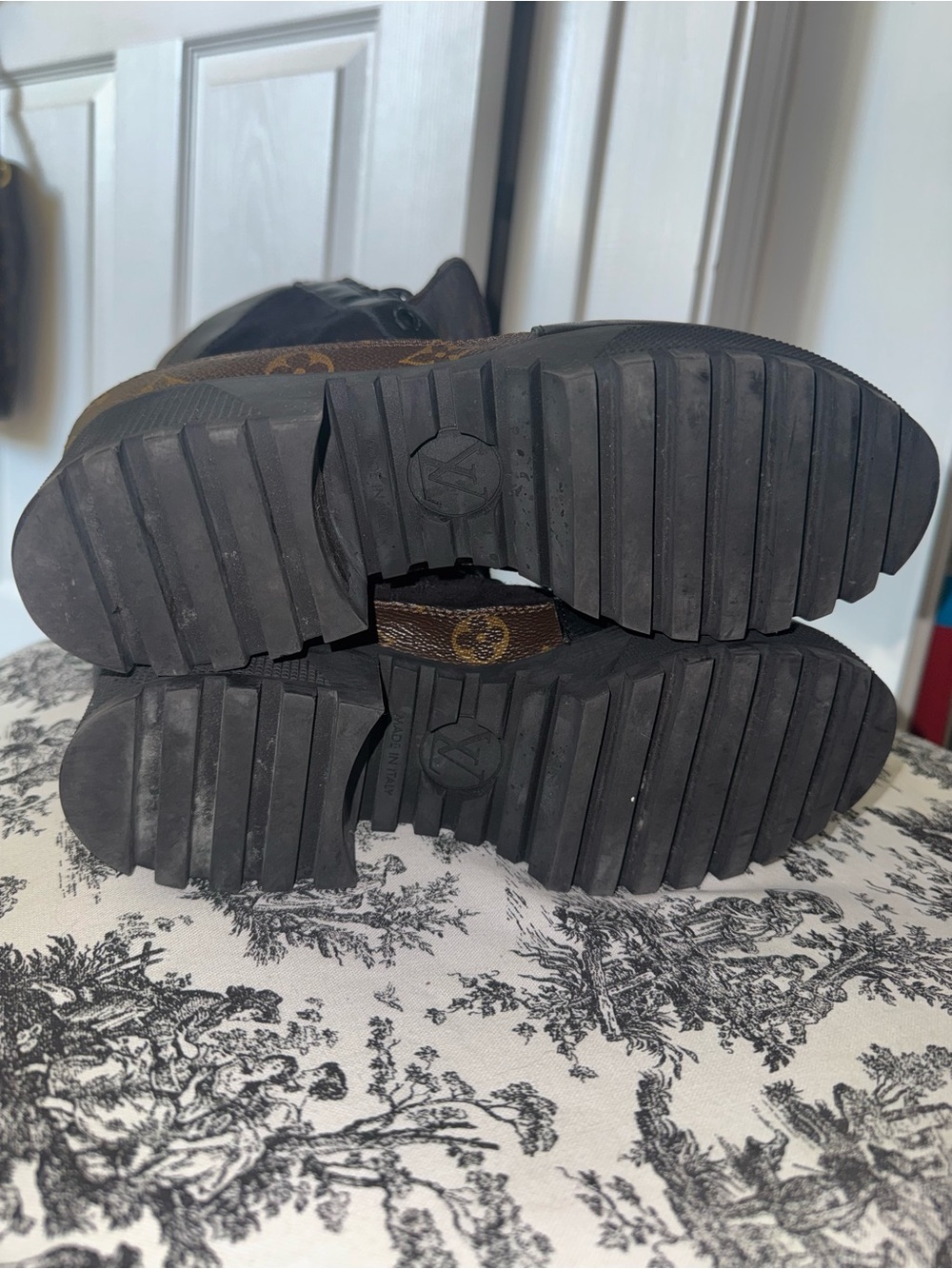Louis Vuitton Laureate Platform Desert
Boot - Picture 6 of 6